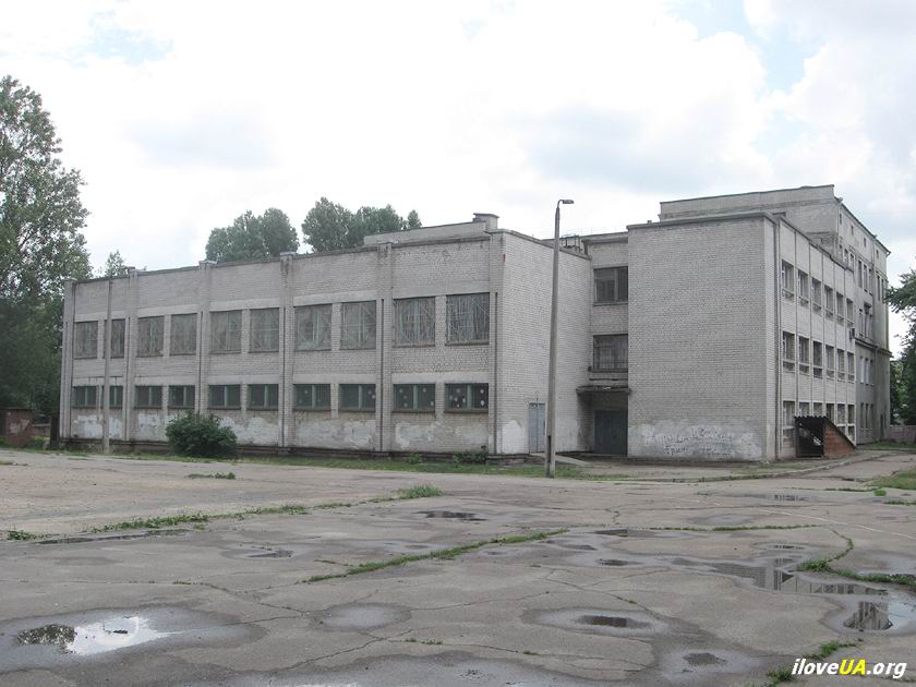 Школа № 62, пристроенные здания.